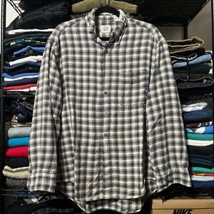 GAP Men's Gray and White Checkered Shirt